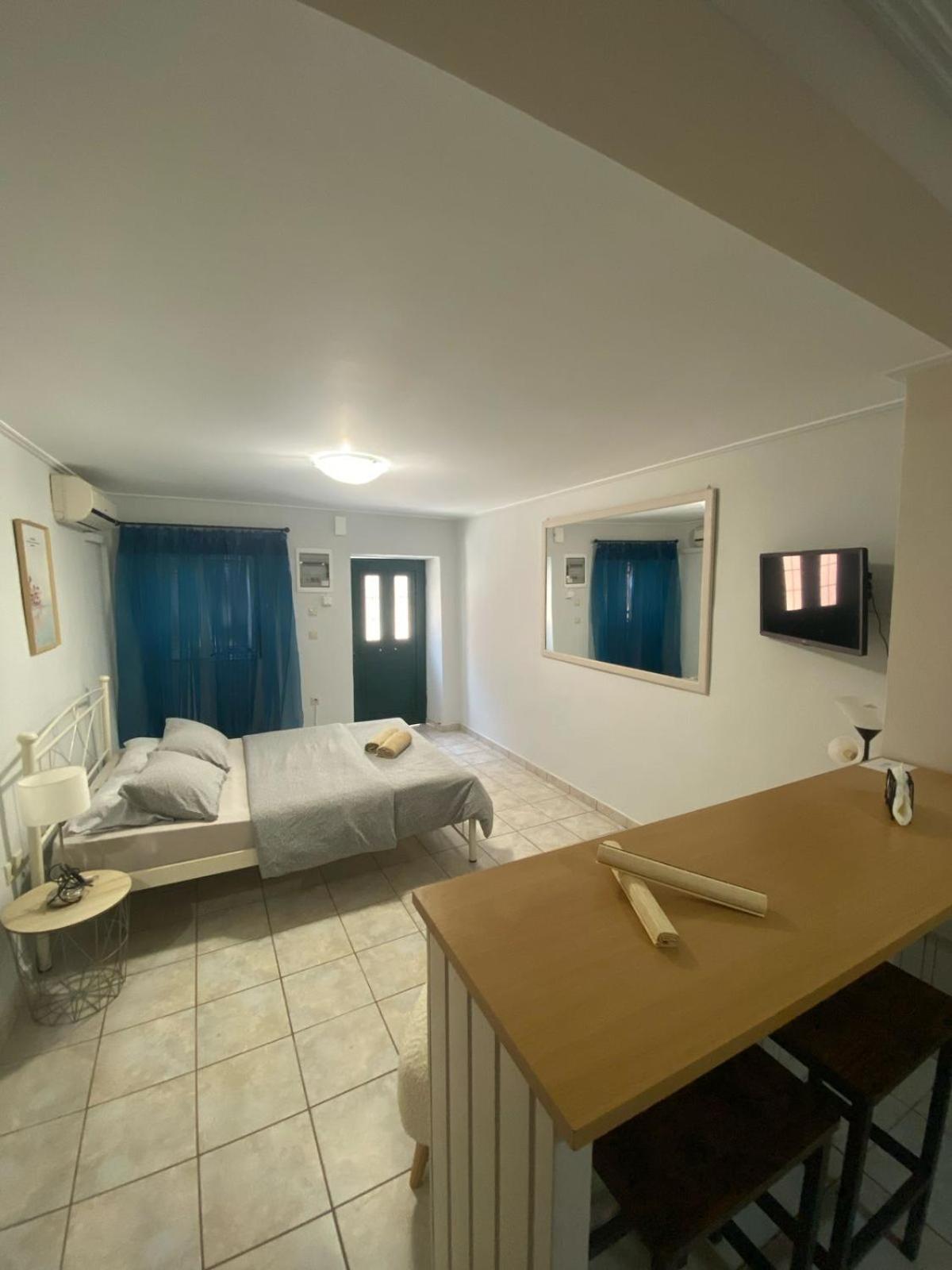 M&C Studio Mantouki Corfu  Bagian luar foto